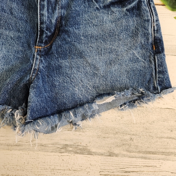 Marine Layer Sasha Denim Shorts Medium Wash Distressed Size 25 - Picture 4 of 8